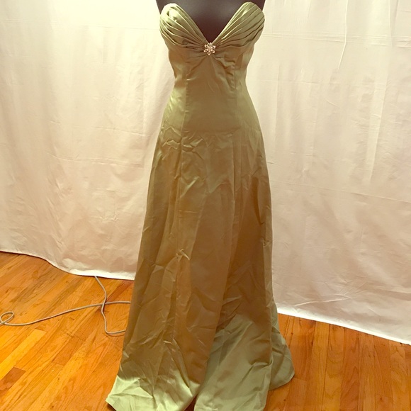Dresses & Skirts - Olive Gown