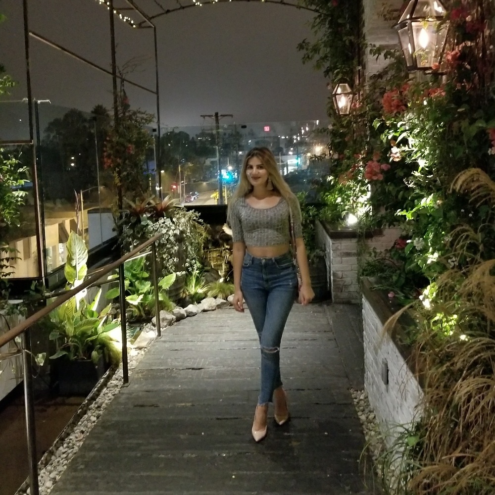 Meet your Posher, Khadija