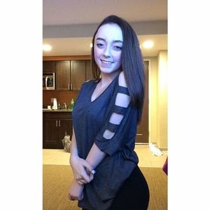 Meet your Posher, Julia