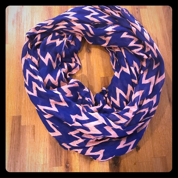 Charming Charlie Chevron Infinity Scarf - Picture 1 of 1