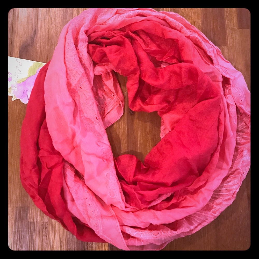 NWT St. Somewhere Infinity Scarf