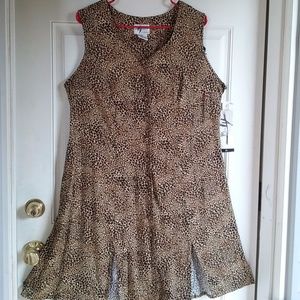 Sleeveless leopard print dress