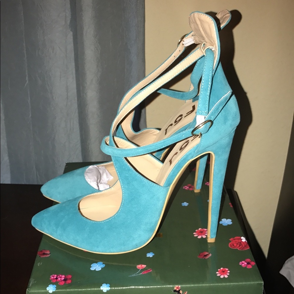 ❌❌sold❌❌Turquoise heels