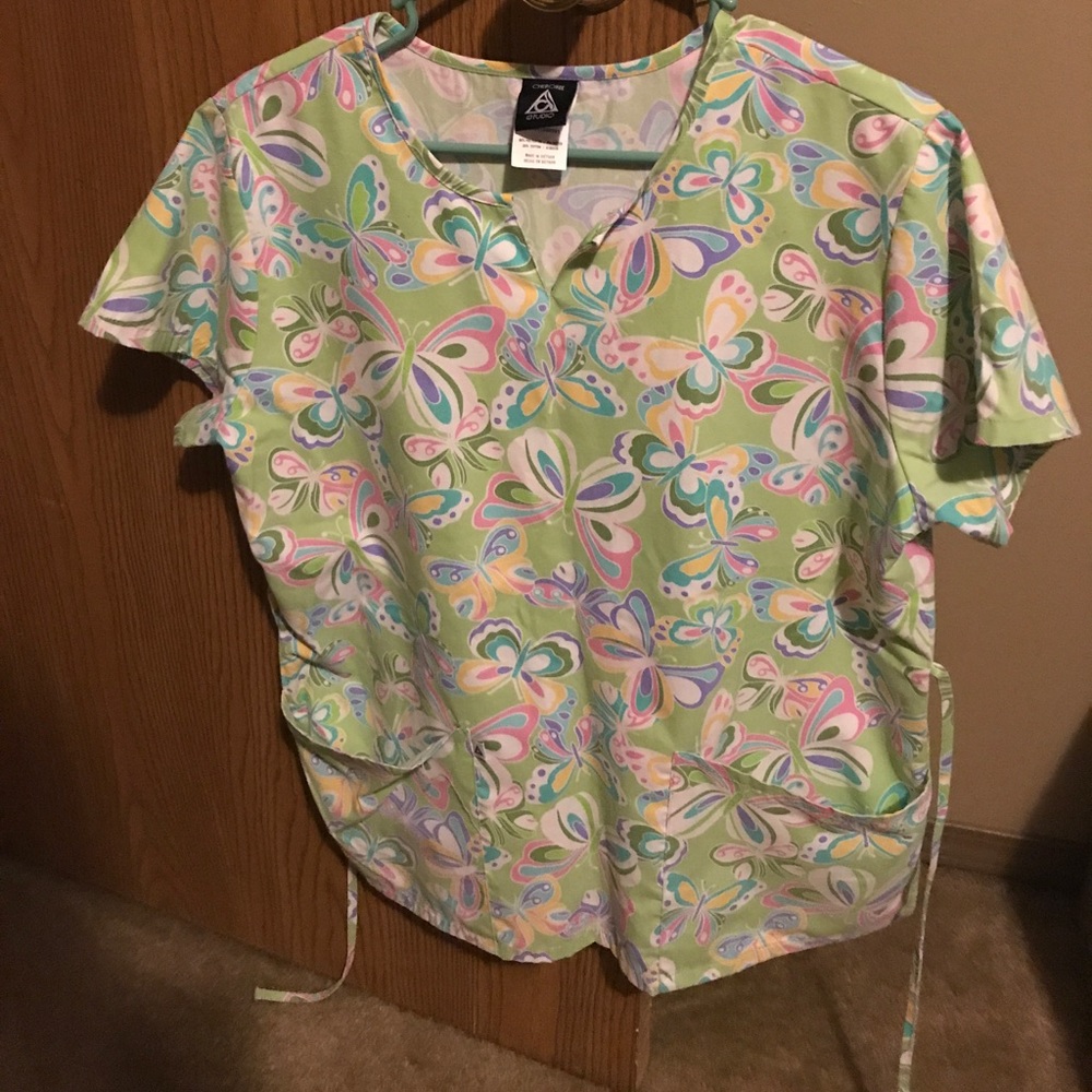 Scrub top