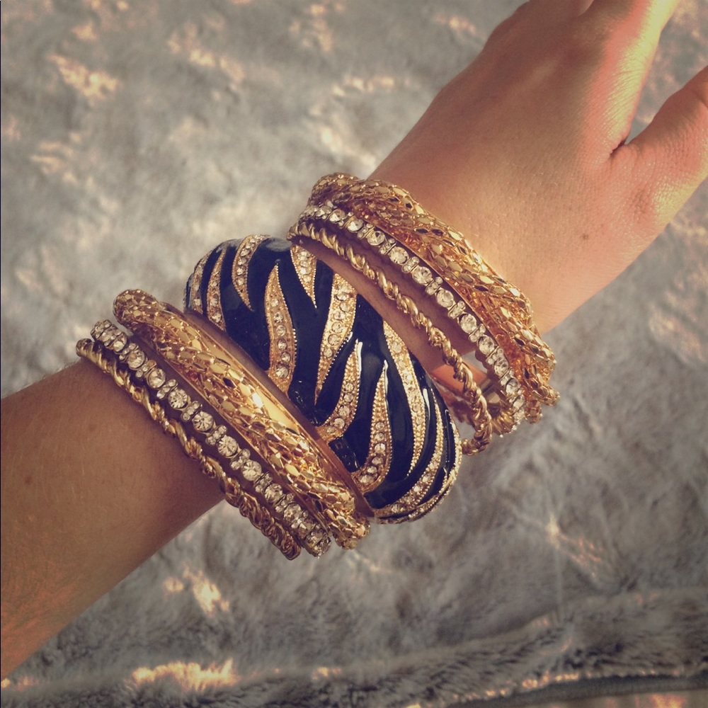 Bebe bangle bracelet set of 7