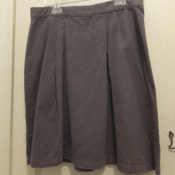 Gray A-line Skirt w/ Double Front Buttons - Picture 7 of 10