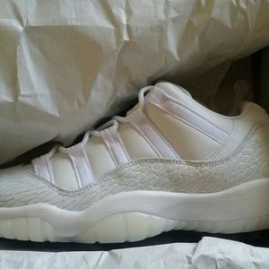 Jordan Retro 11 Low HC ‑ Girls Grade School Basket