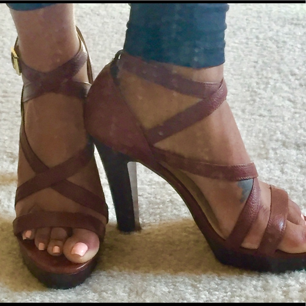 Brown Leather Platform Ralph Lauren Heels!