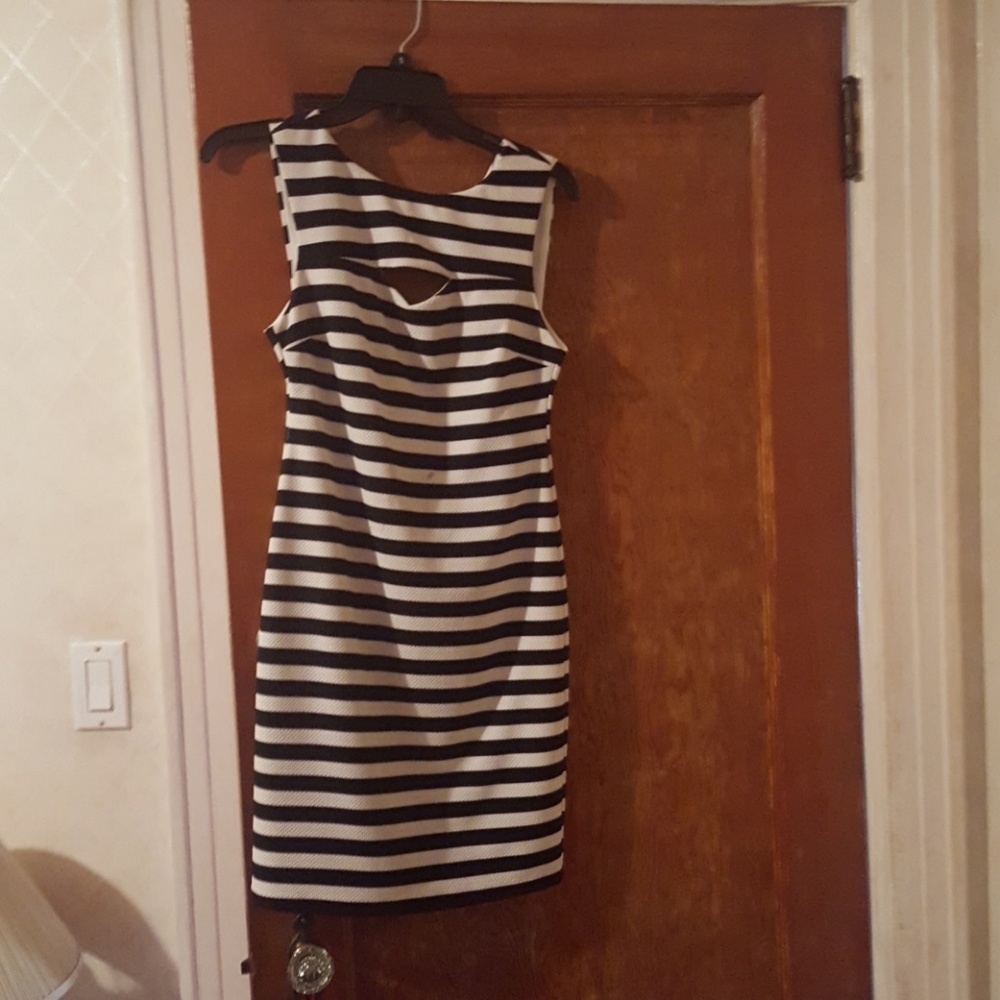 I'm too fat for this dress! :( - Picture 1 of 4