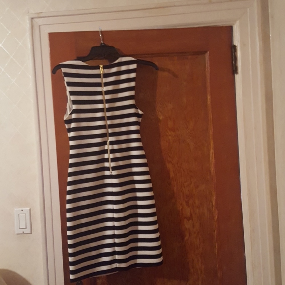 I'm too fat for this dress! :( - Picture 4 of 4