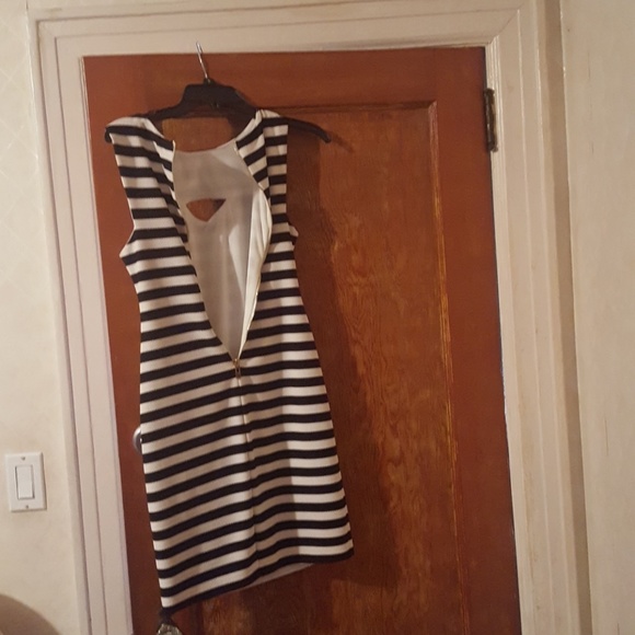 I'm too fat for this dress! :( - Picture 3 of 4