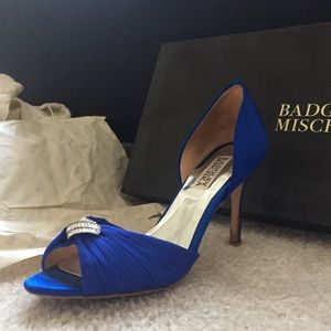 Badgley Mischka cobalt blue pumps