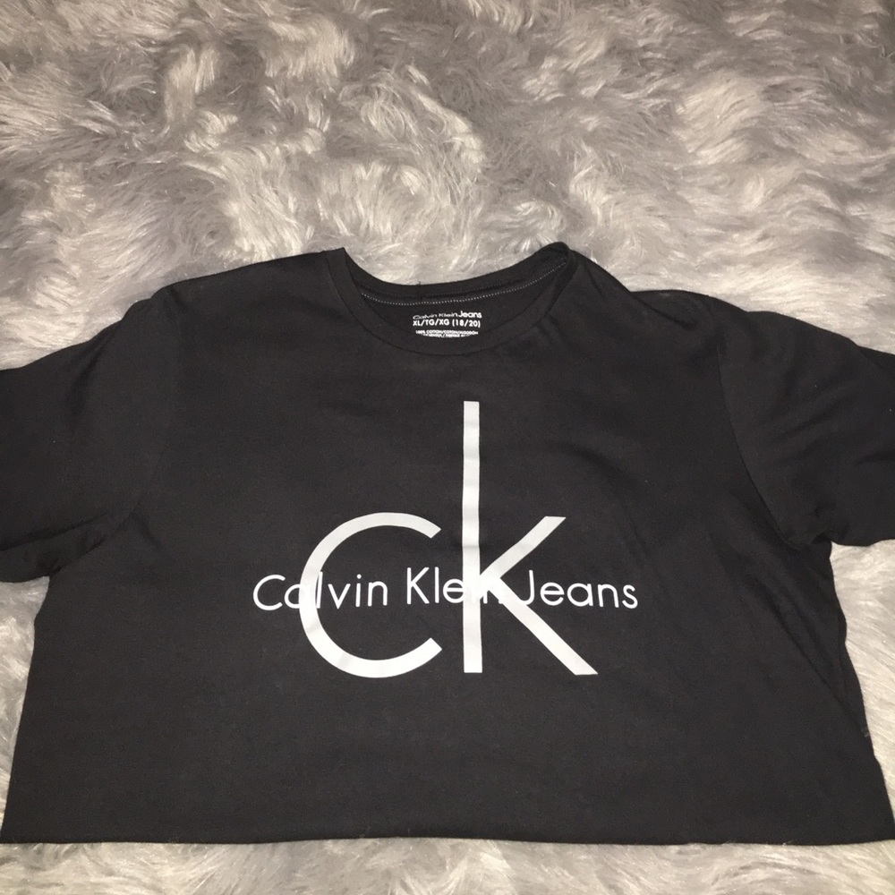 Calvin Klien tee