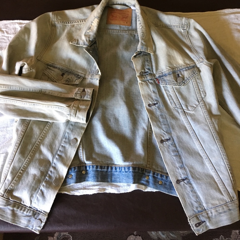 Levi Denim Jean Jacket NWOT