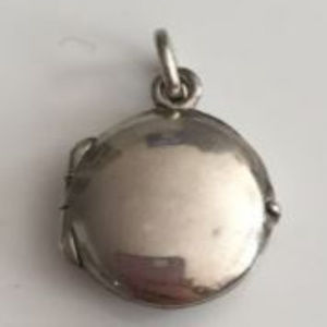 .925 Sterling Silver Small Round Locket Pendant