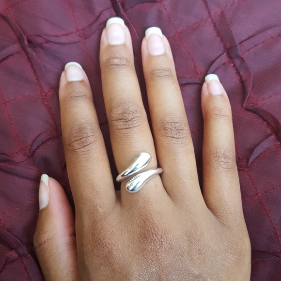 Silver Double Teardrop Ring - Picture 3 of 3