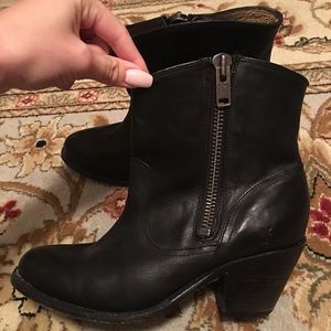 Frye Leslie Ankle Booties