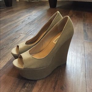 Steve Madden platform wedges