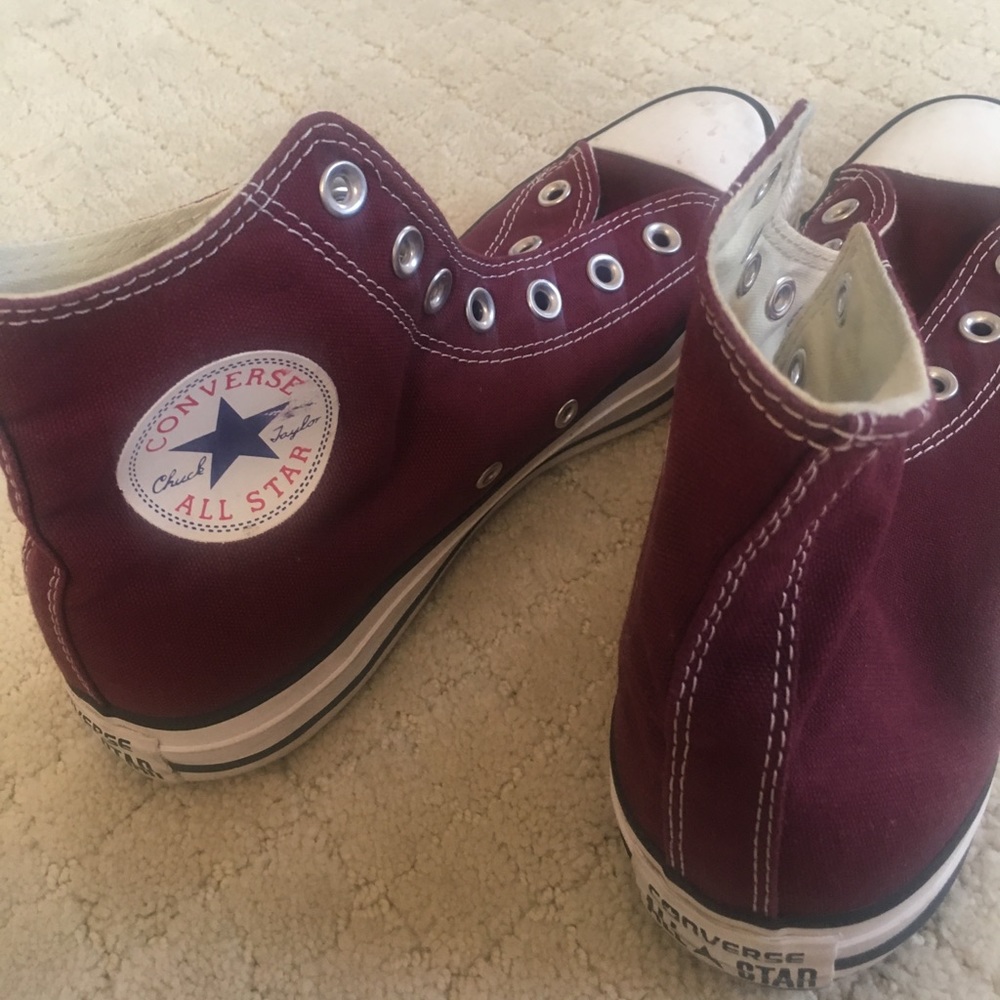 Maroon women's size 8 converse