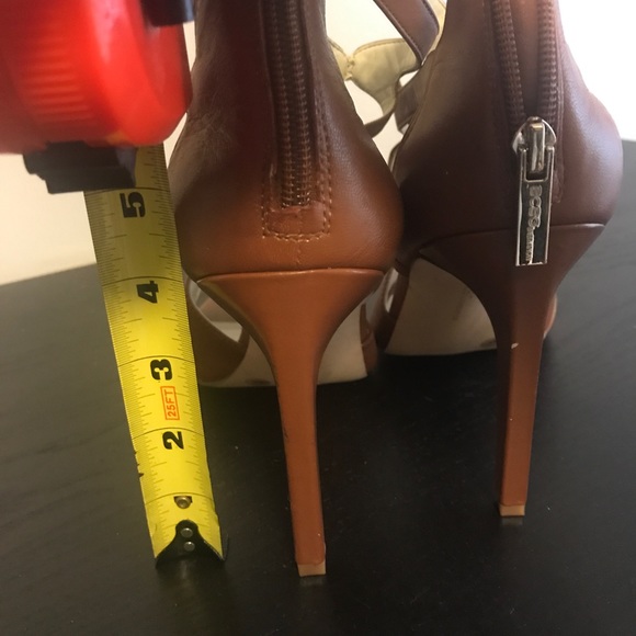 Tan G by Guess high heels - Picture 5 of 5