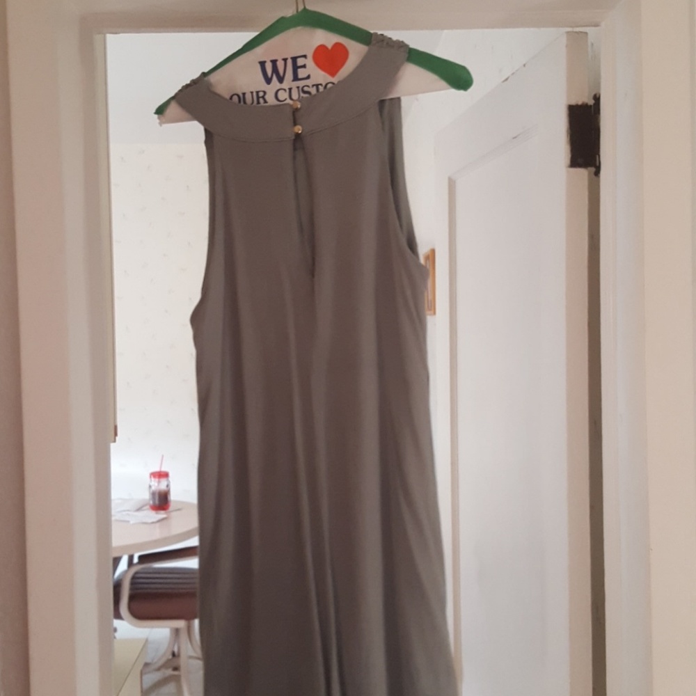 I'm too fat for this dress - Picture 3 of 4