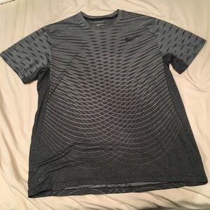 New without tags NIKE DRY FIT TEE