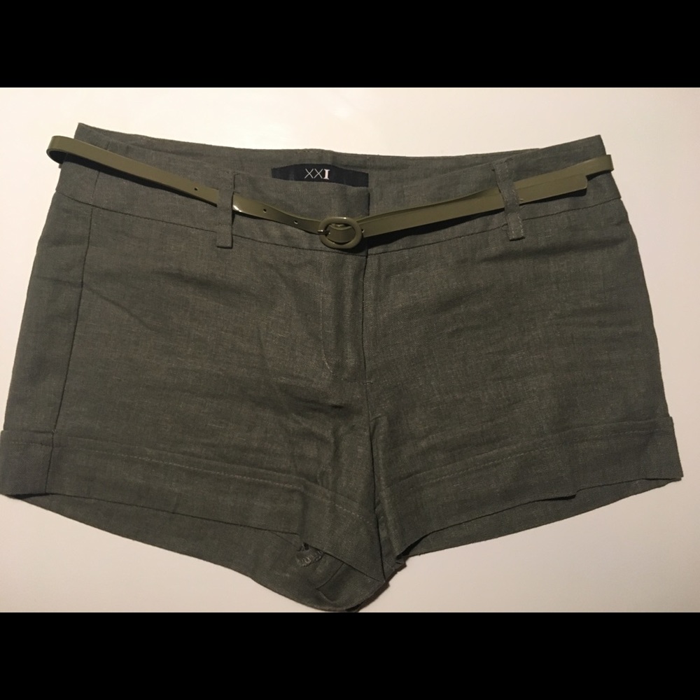 📍📍SOLD📍📍Forever 21 linen shorts in olive green