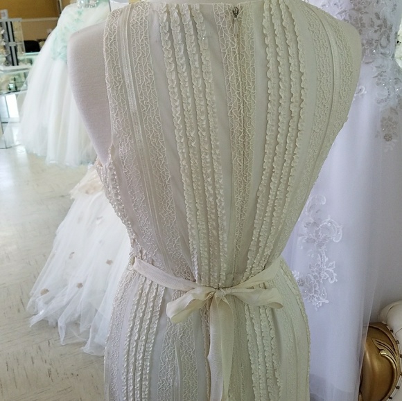 Dress - Picture 2 of 6