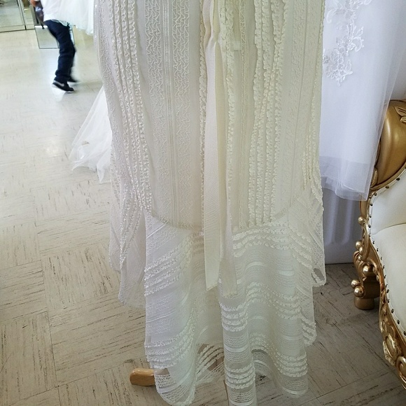 Dress - Picture 4 of 6