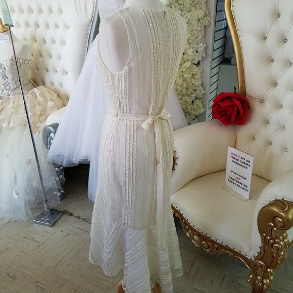 Dress - Picture 5 of 6