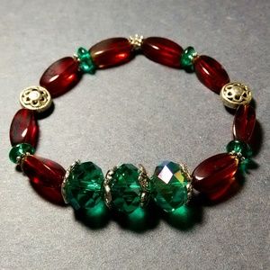 LilisCo Christmas Handmade Beaded Stretch Bracelet