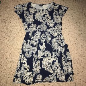 Short sleeve dress