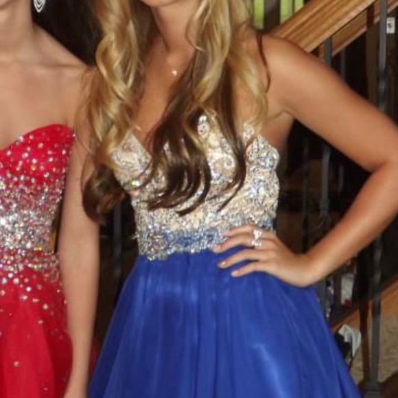 Size 4 Homecoming Dress - Picture 3 of 3