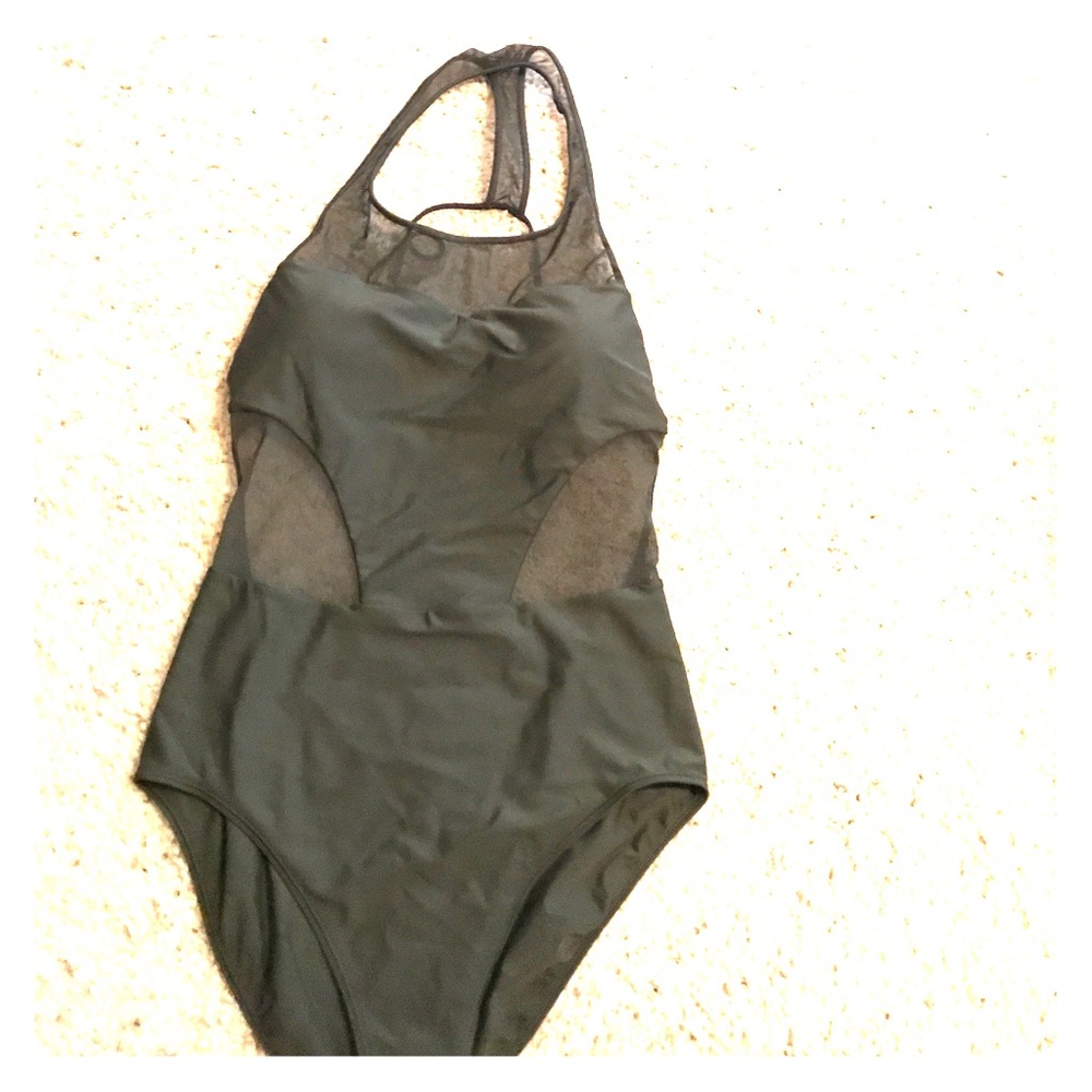 Lululemon Race With Me one piece swimsuit size 8