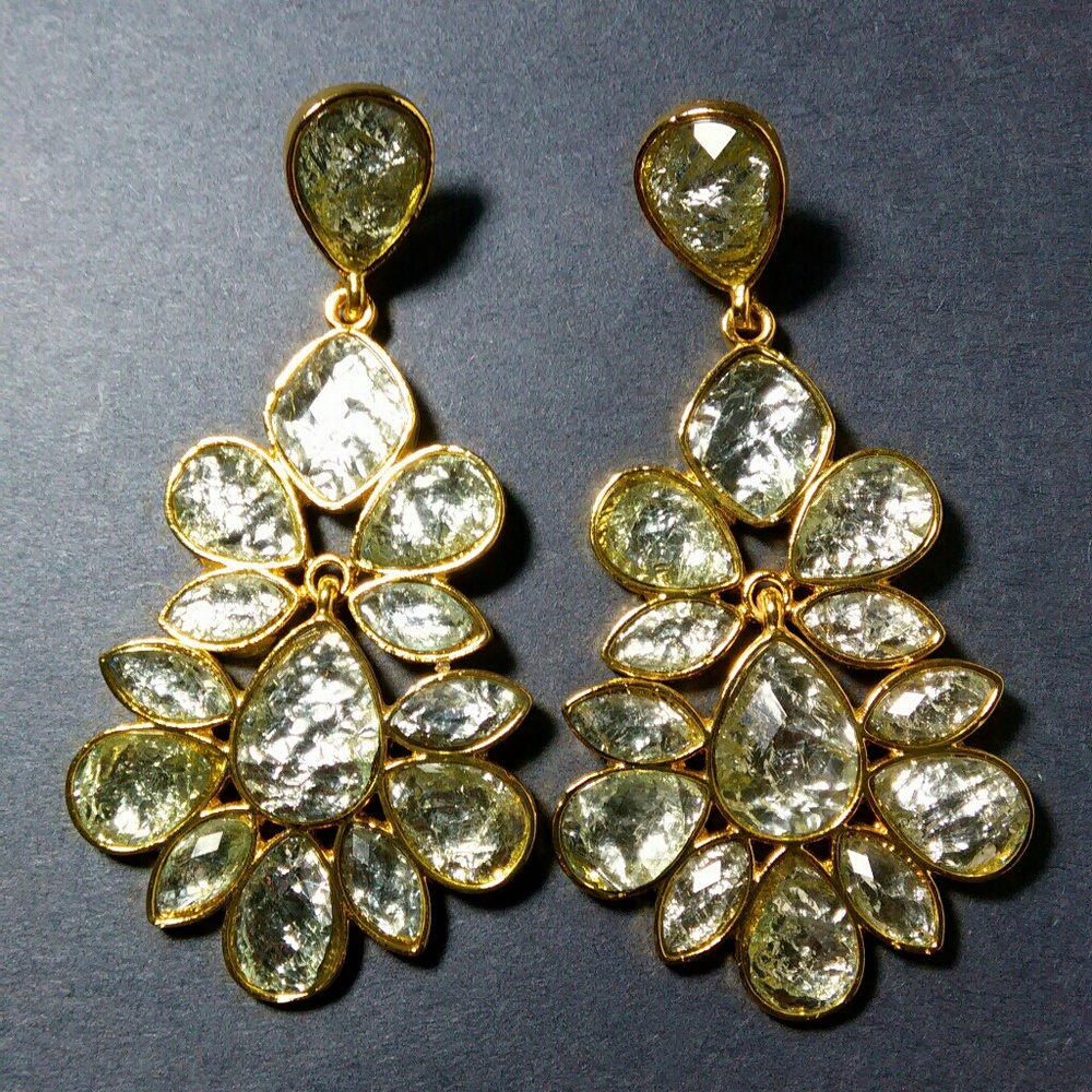 Stud Flower Earrings - Gold and White