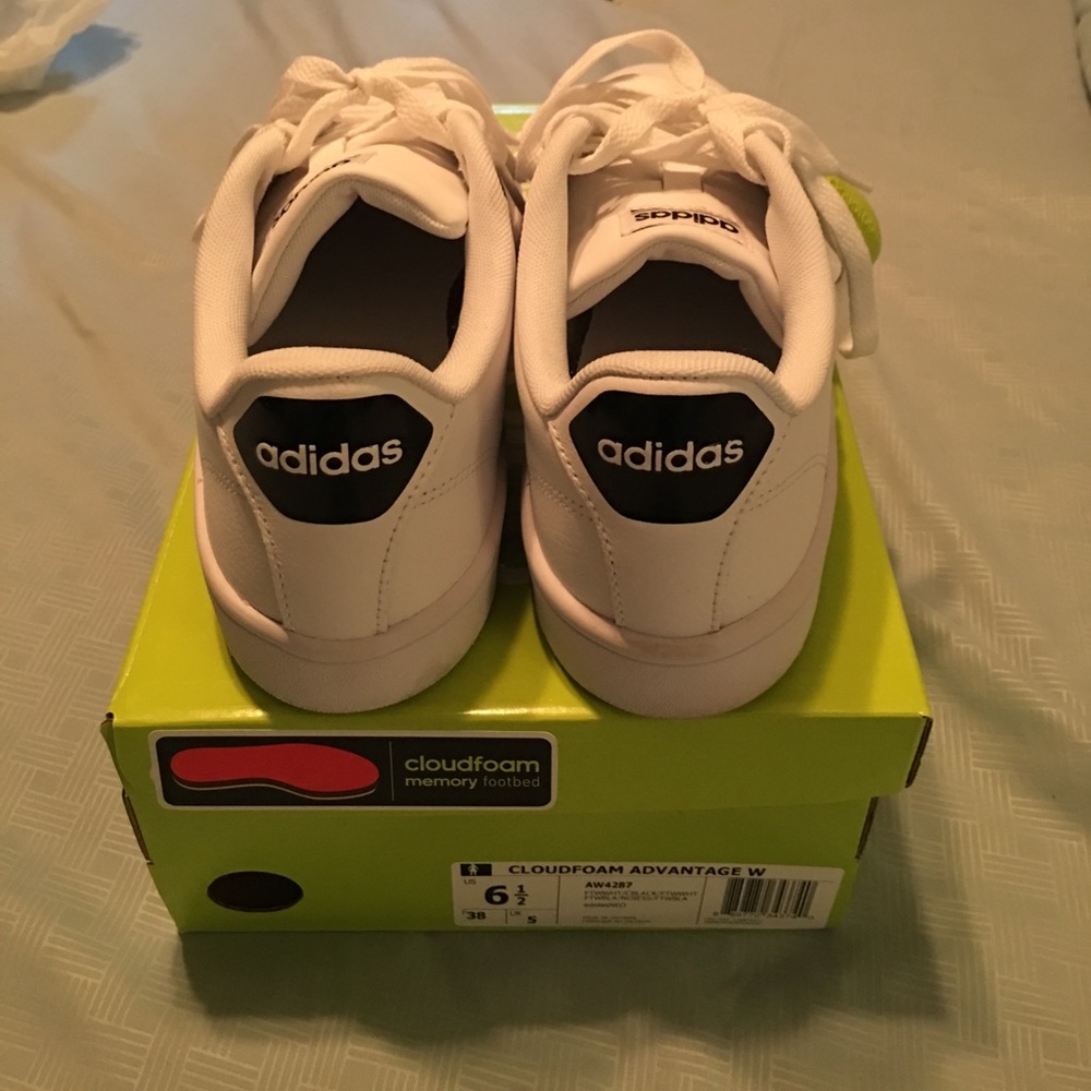 Size 6 1/2 Adidas Neo Cloudfoam - only worn once!