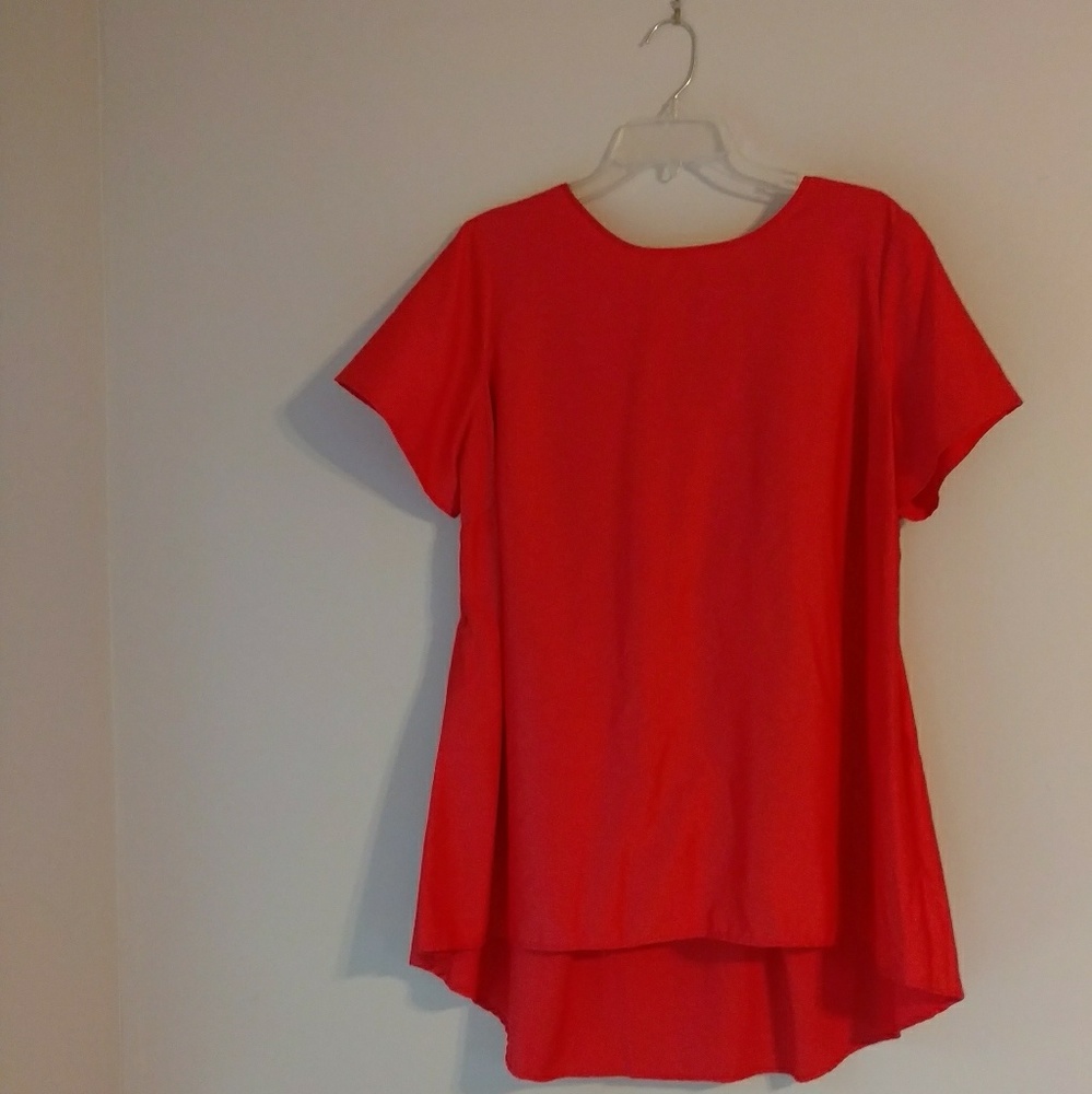 Apt 9 Woman Coral color flowing top