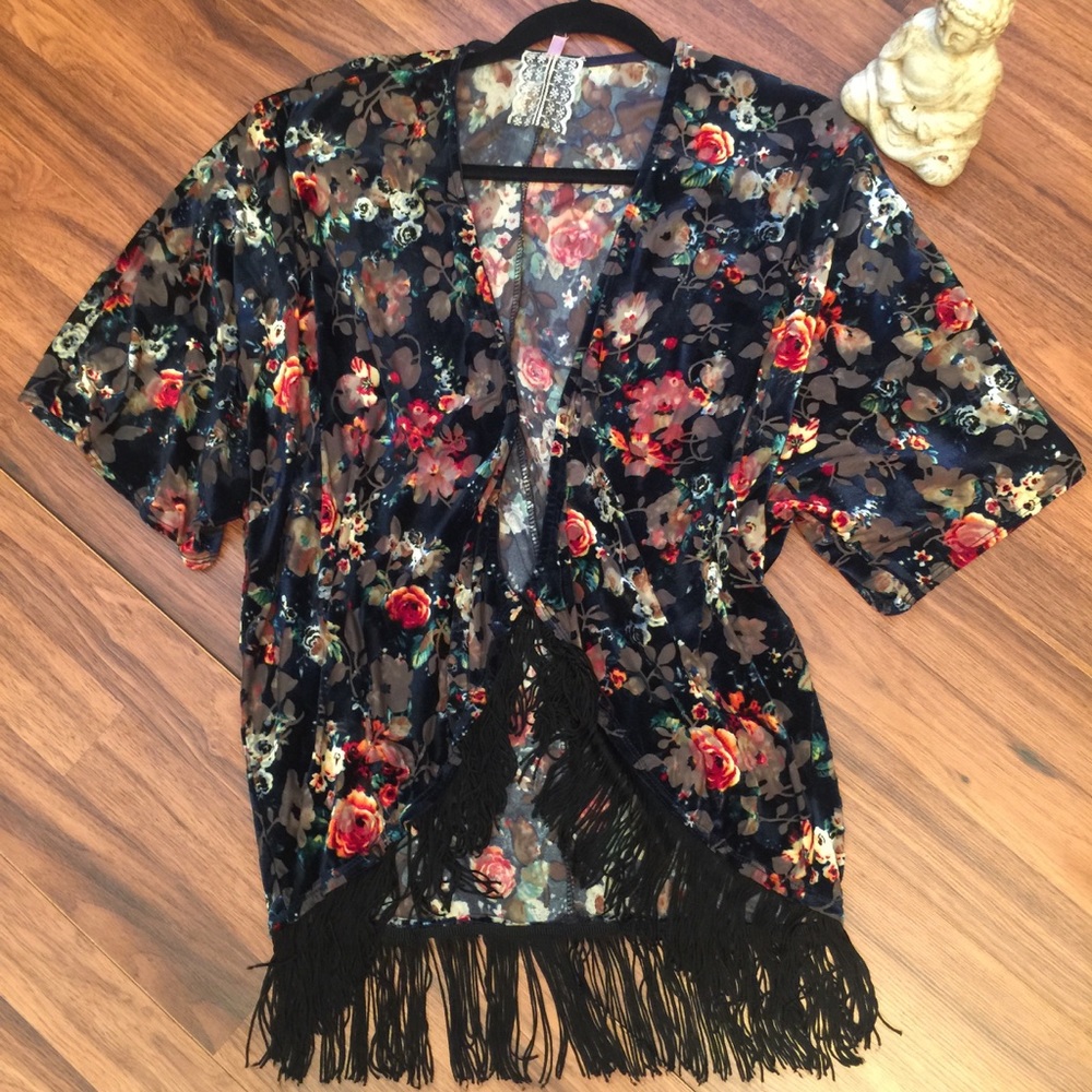 Floral velvet kimono