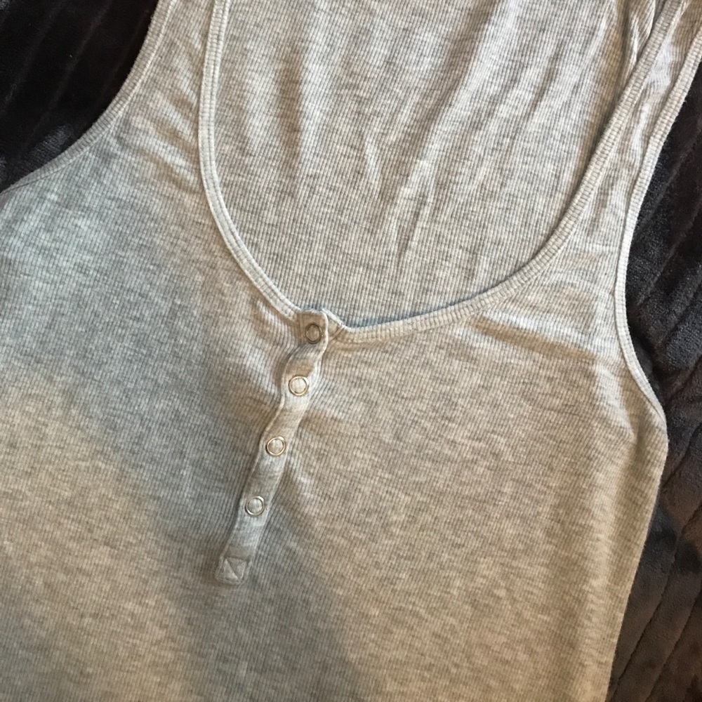Tank top - Picture 2 of 3