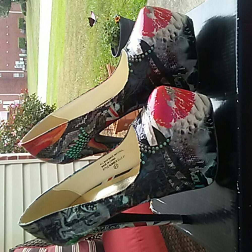 Bumper Collage design 5" heels