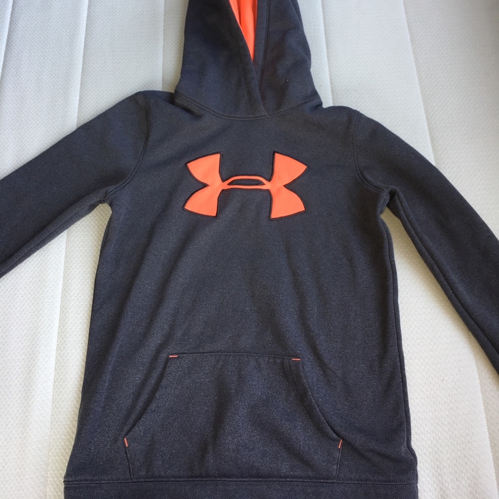 🍁Under armour kids sweatshirt