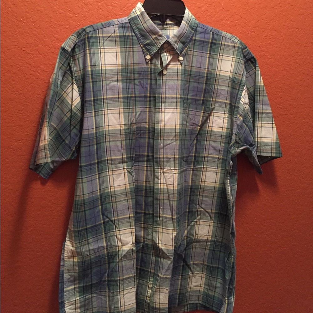 Jos a bank men's short sleeve dress shirt.