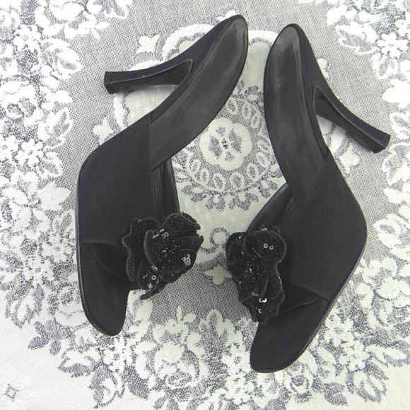 VERA WANG - Magnolia Beaded Sequin Heels! <3 - Picture 6 of 8