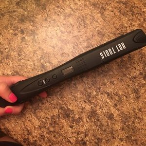 Hot tools straightener/ flat iron