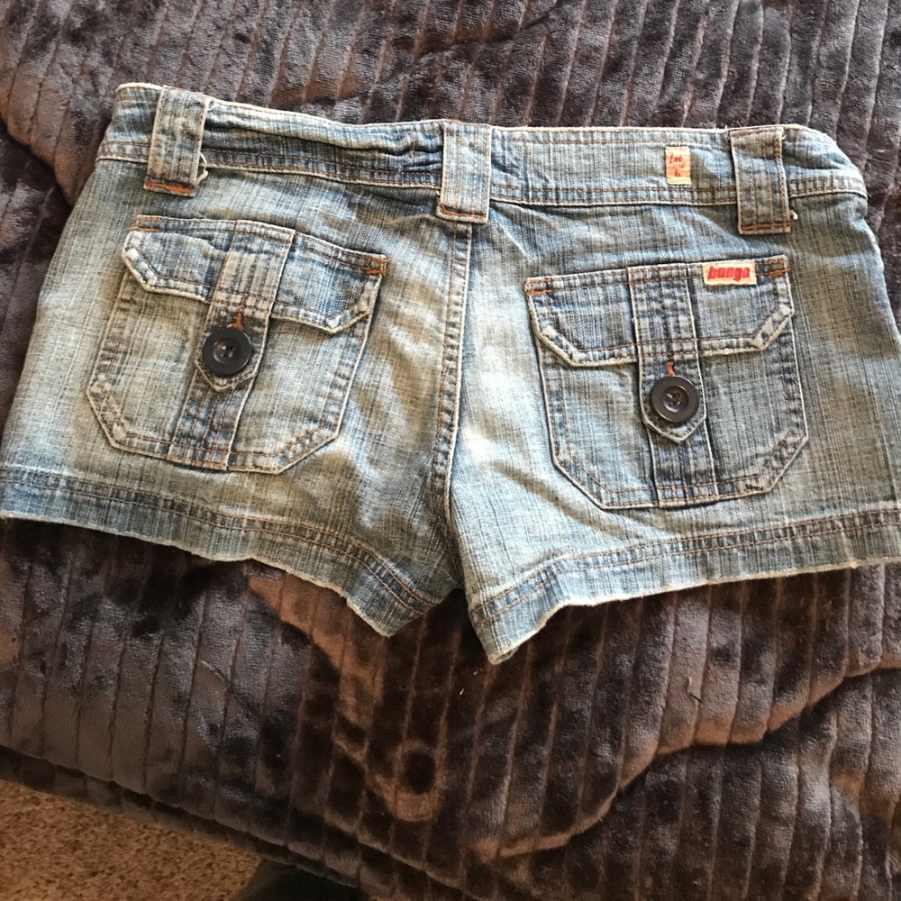 Shorts - Picture 3 of 3