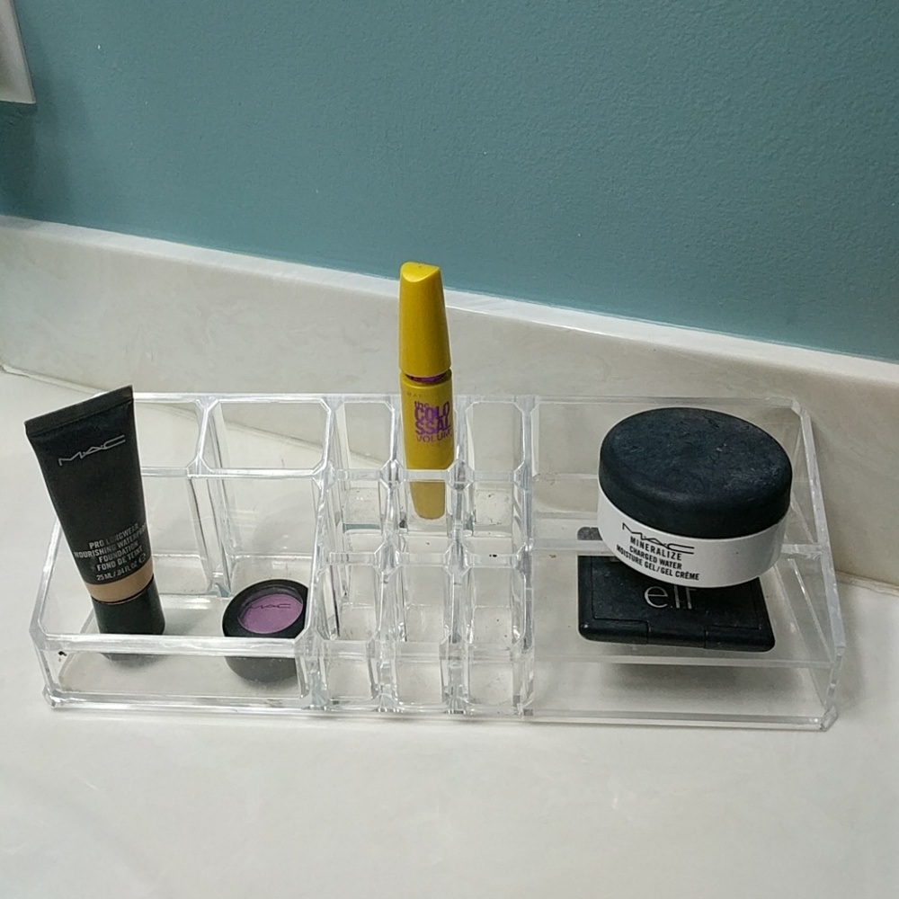 Clear Table-top Makeup Organizer