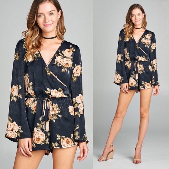 MEDIUM Navy Floral Print Satin Romper - Picture 3 of 4