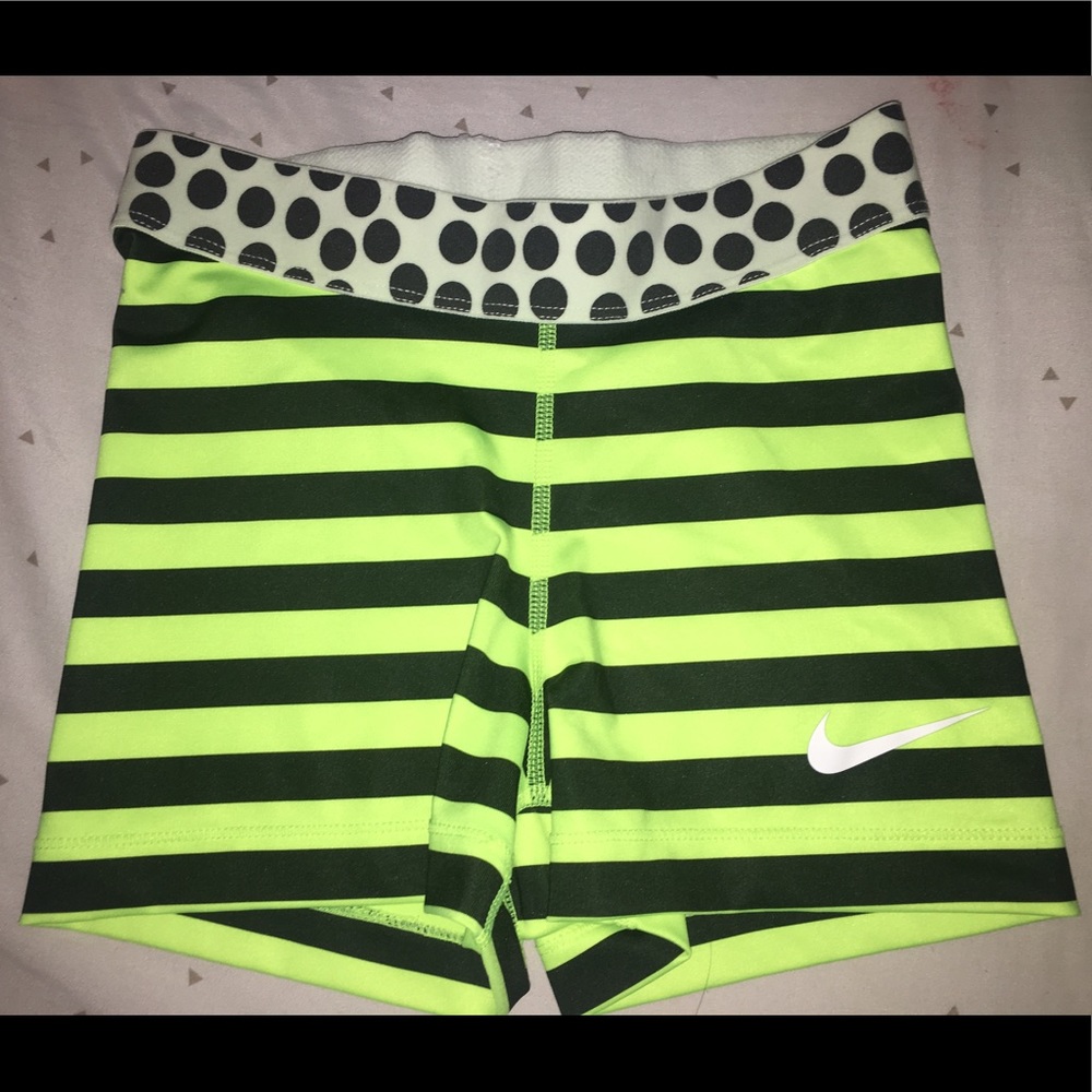 Neon Nike pros