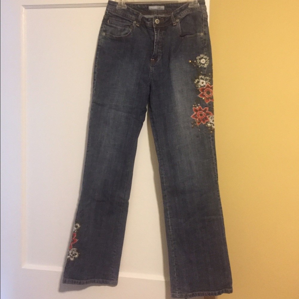 Chico's platinum size 0 embroidered jeans