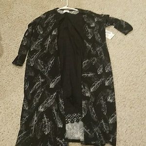 LulaRoe Sarah feathers